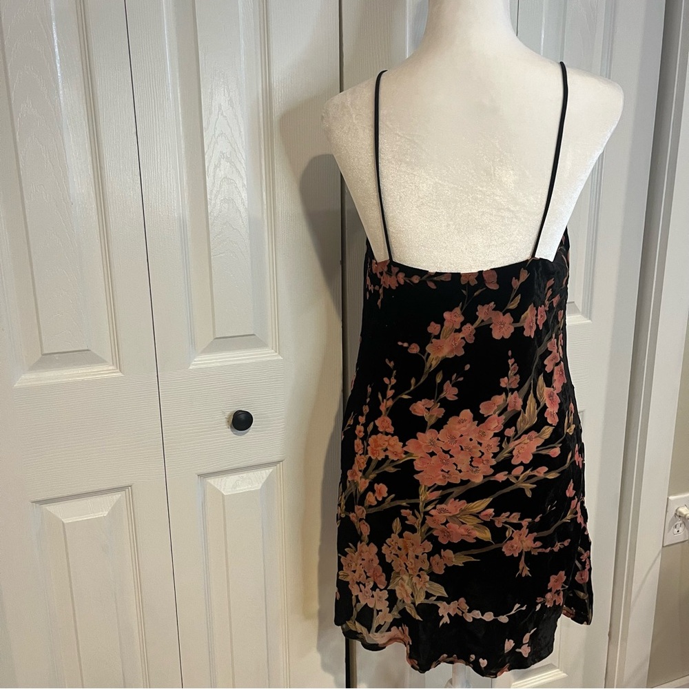 Polly, Black and pink  crushed Velvet Floral Black Dress, Size 12 AU/ 8 US - Picture 8 of 12